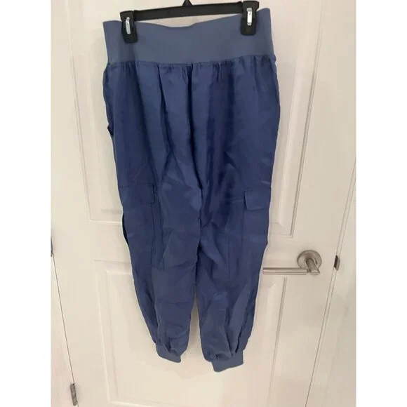 NWOT CINQ À SEPT Giles Cupro Crop Cargo Joggers Blue Thunderstorm Sz SMALL - Picture 9 of 12